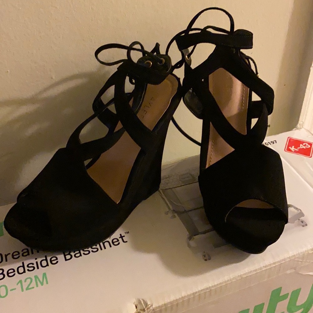 Nice black Wedge peep toe shoes